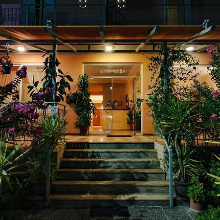 קמנה וורלה Hotel Loula Rooms And Apartments מראה חיצוני תמונה