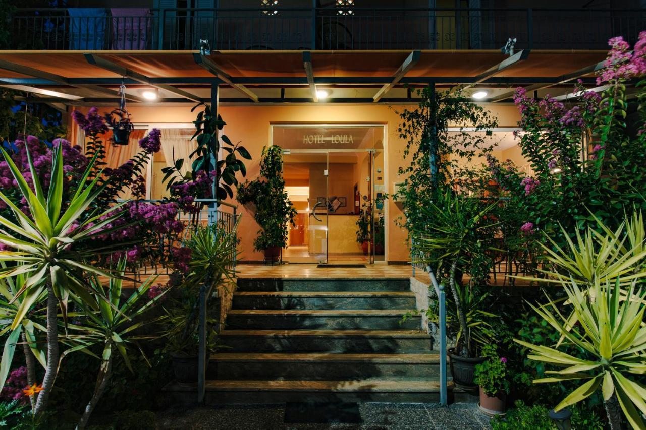 קמנה וורלה Hotel Loula Rooms And Apartments מראה חיצוני תמונה