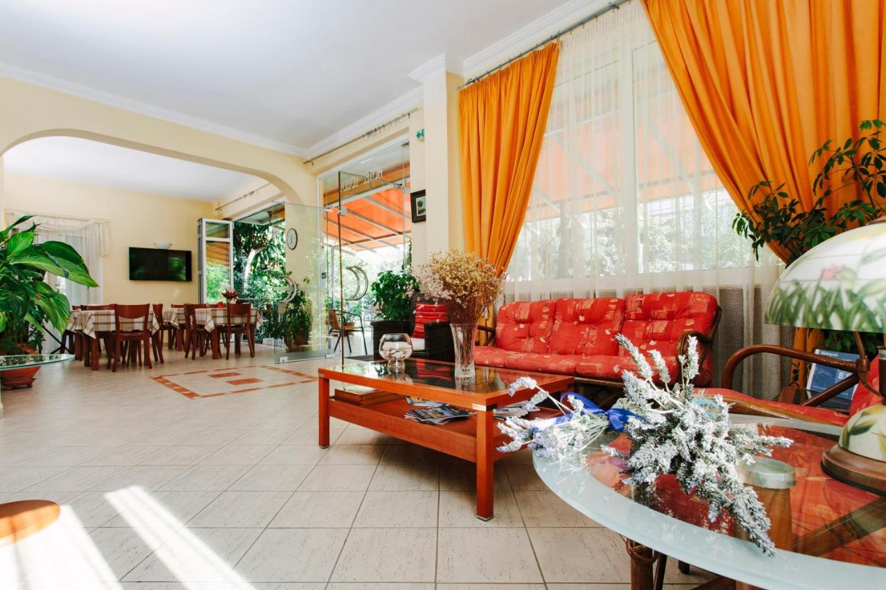 קמנה וורלה Hotel Loula Rooms And Apartments מראה חיצוני תמונה